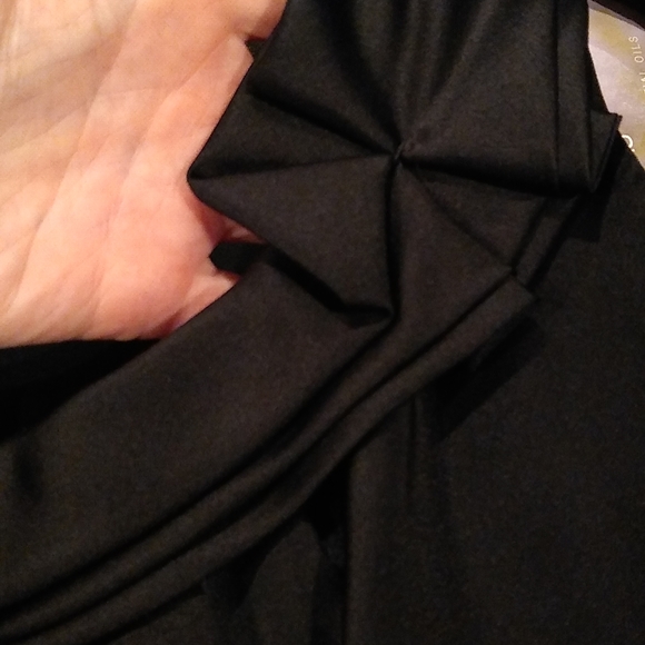 Elie Tahari black silk fancy top, small, nwt - Picture 9 of 17